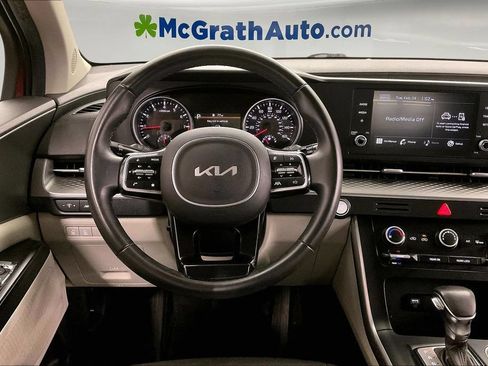 Used 2022 Kia Carnival LX w/ Paint Protection Package FWD image 7
