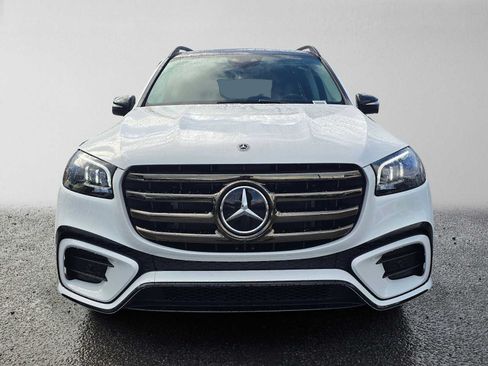 Used 2026 Mercedes-Benz GLS 450 4MATIC image 9