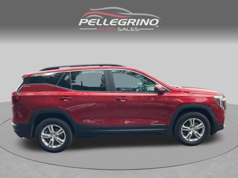 Used 2022 GMC Terrain SLE w/ Driver Convenience Package AWD/4WD image 9