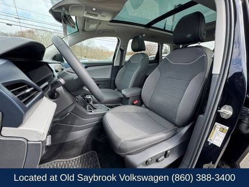 Used 2024 Volkswagen Taos SE image 31