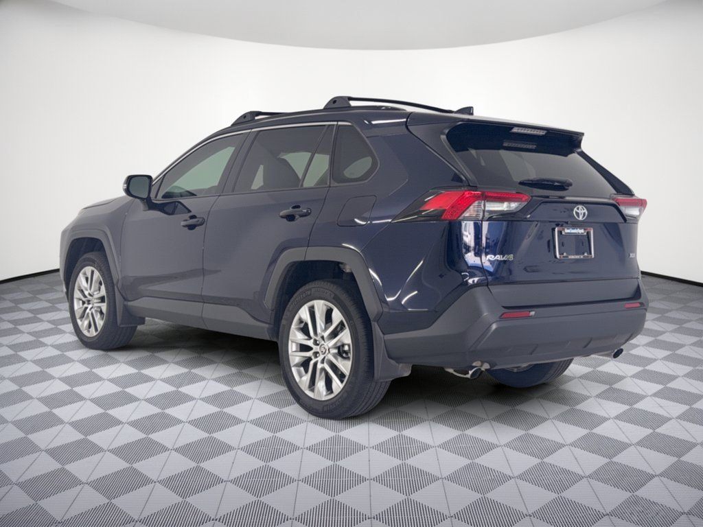Used 2024 Toyota RAV4 XLE Premium FWD image 3