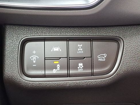 Used 2020 Hyundai Santa Fe Limited image 24