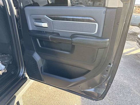 Used 2019 RAM 2500 Big Horn image 18