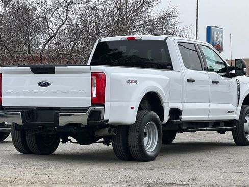 Certified 2024 Ford F350 XLT image 4