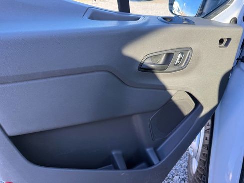 Used 2023 Ford Transit 350 XLT image 26