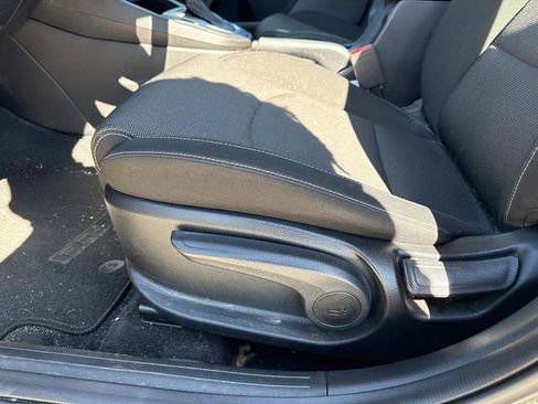 Used 2023 Kia Forte LX image 23