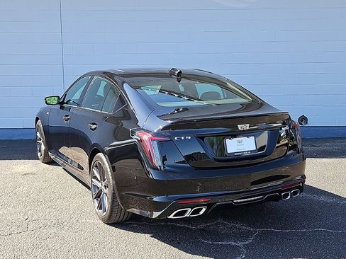 New 2026 Cadillac CT5 V RWD image 3