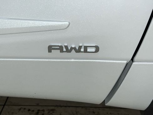 New 2026 Toyota Highlander Platinum image 6