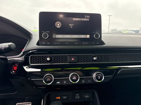 Used 2023 Honda Civic Sport image 18