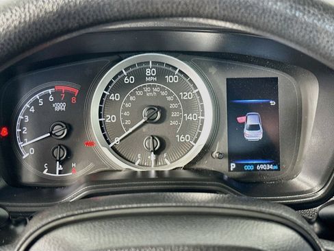 Used 2022 Toyota Corolla LE FWD image 12