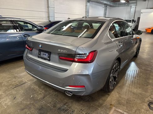 Used 2025 BMW 330i xDrive Sedan AWD/4WD image 4