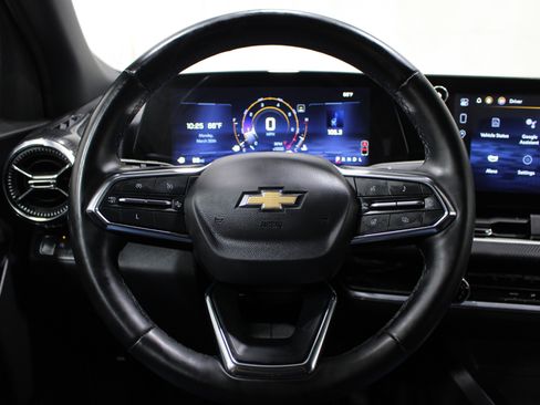 Used 2025 Chevrolet Equinox LT image 10