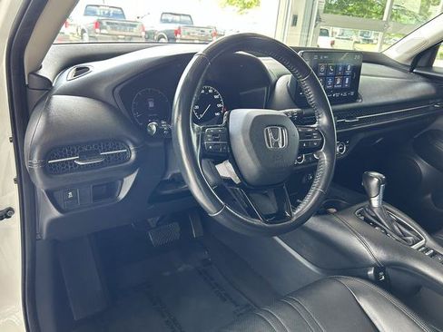 Used 2023 Honda HR-V EX-L image 16