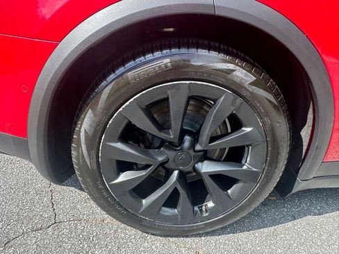 Used 2022 Tesla Model X image 13