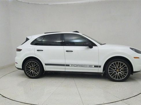 Used 2021 Porsche Cayenne Base image 62