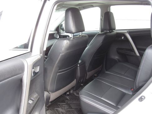 Used 2018 Toyota RAV4 Adventure image 14