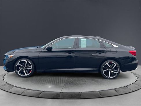 Used 2022 Honda Accord Sport image 2