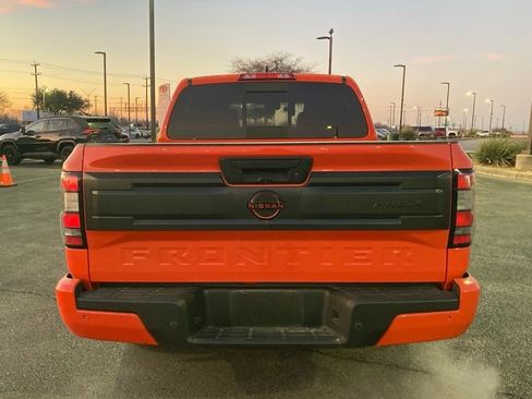 Used 2025 Nissan Frontier Pro-X image 5