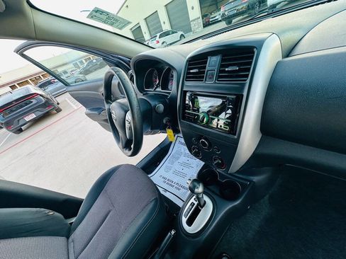 Used 2015 Nissan Versa S image 22