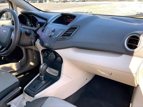 Used 2013 Ford Fiesta S image 16