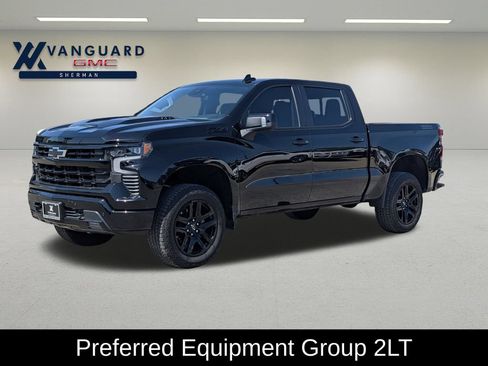 Used 2026 Chevrolet Silverado 1500 LT Trail Boss w/ LT Trail Boss Premium Package AWD/4WD image 3