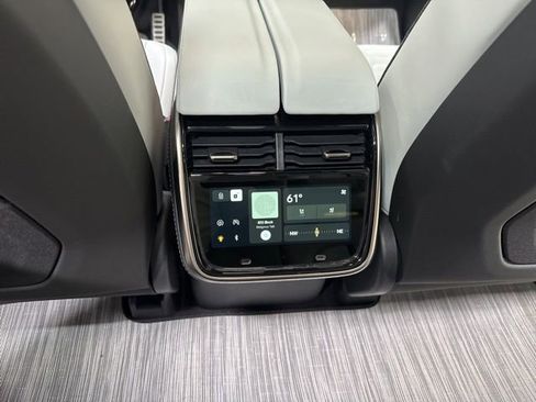 Used 2023 Rivian R1S Adventure AWD/4WD image 25