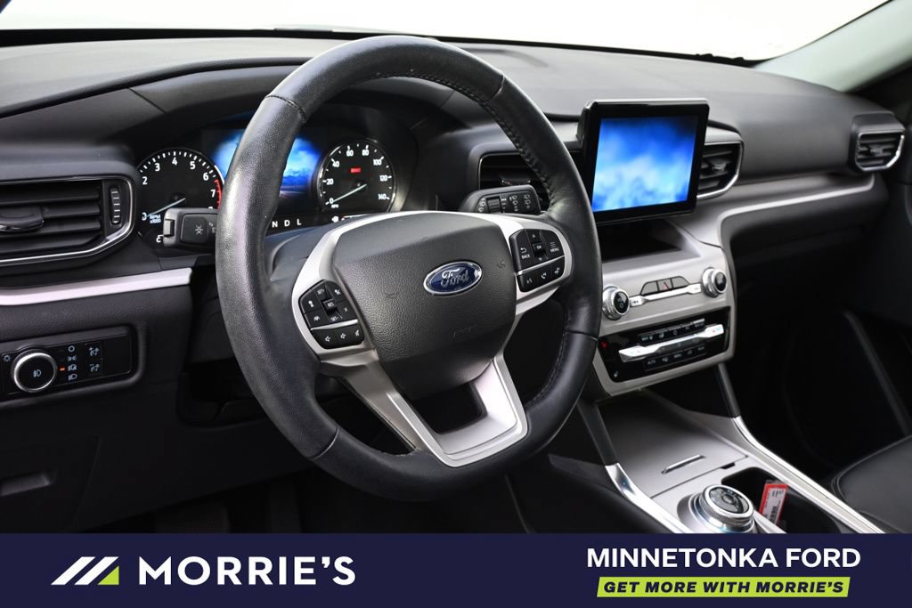 Used 2023 Ford Explorer XLT w/ Equipment Group 202A AWD/4WD image 11