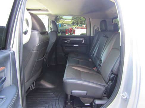 Used 2017 RAM 2500 Laramie w/ Convenience Group AWD/4WD image 35