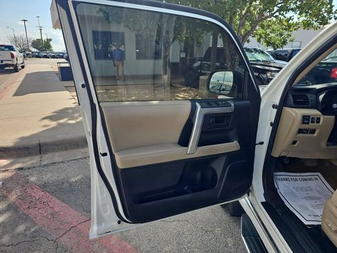 Used 2013 Toyota 4Runner SR5 w/ Convenience Pkg RWD image 19