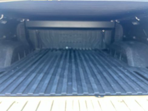 Used 2024 GMC Sierra 1500 AT4 w/ Technology Package AWD/4WD image 24