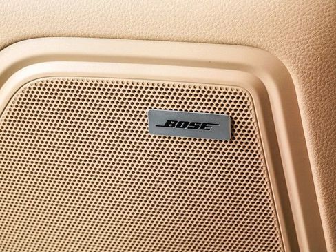 New 2026 Porsche Macan AWD/4WD image 7