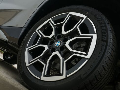 Used 2024 BMW X1 xDrive28i w/ Premium Package image 13