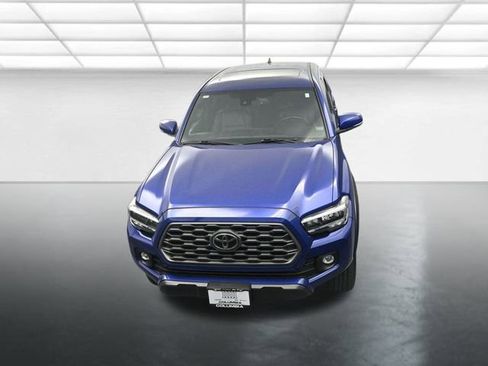 Used 2022 Toyota Tacoma TRD Off-Road w/ TRD Premium Off Road Package image 12