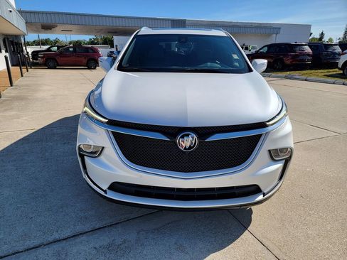 Used 2023 Buick Enclave Essence w/ Experience Buick Package FWD image 8