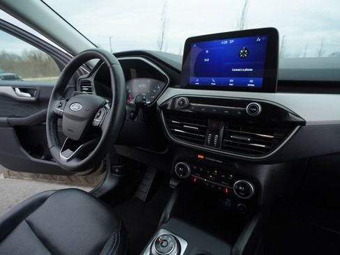 Used 2021 Ford Escape SEL image 32