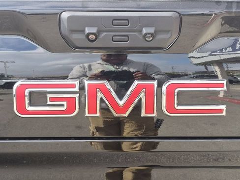 Used 2023 GMC Sierra 1500 AT4X AWD/4WD image 24