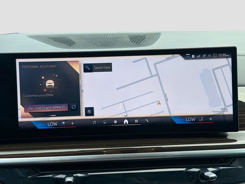 Used 2025 BMW X5 xDrive40i w/ Climate Comfort Package image 32