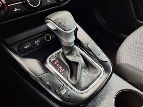 Used 2022 Kia Soul LX w/ Technology Package FWD image 14