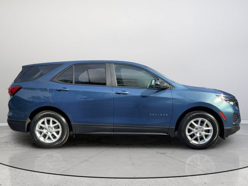Certified 2024 Chevrolet Equinox LS w/ LS Convenience Package FWD image 6