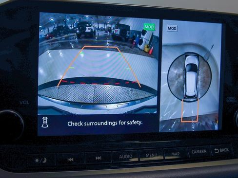 Used 2023 Nissan Rogue SL w/ SL Premium Package image 20