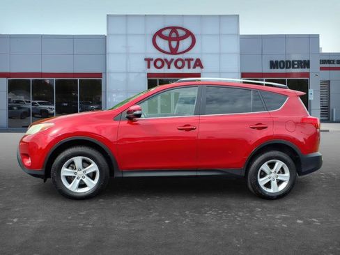 Used 2014 Toyota RAV4 XLE AWD/4WD image 2