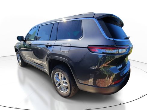 Used 2025 Jeep Grand Cherokee L Laredo image 6
