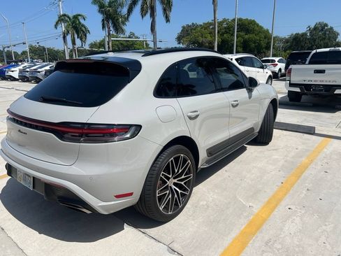 Used 2022 Porsche Macan AWD/4WD image 12