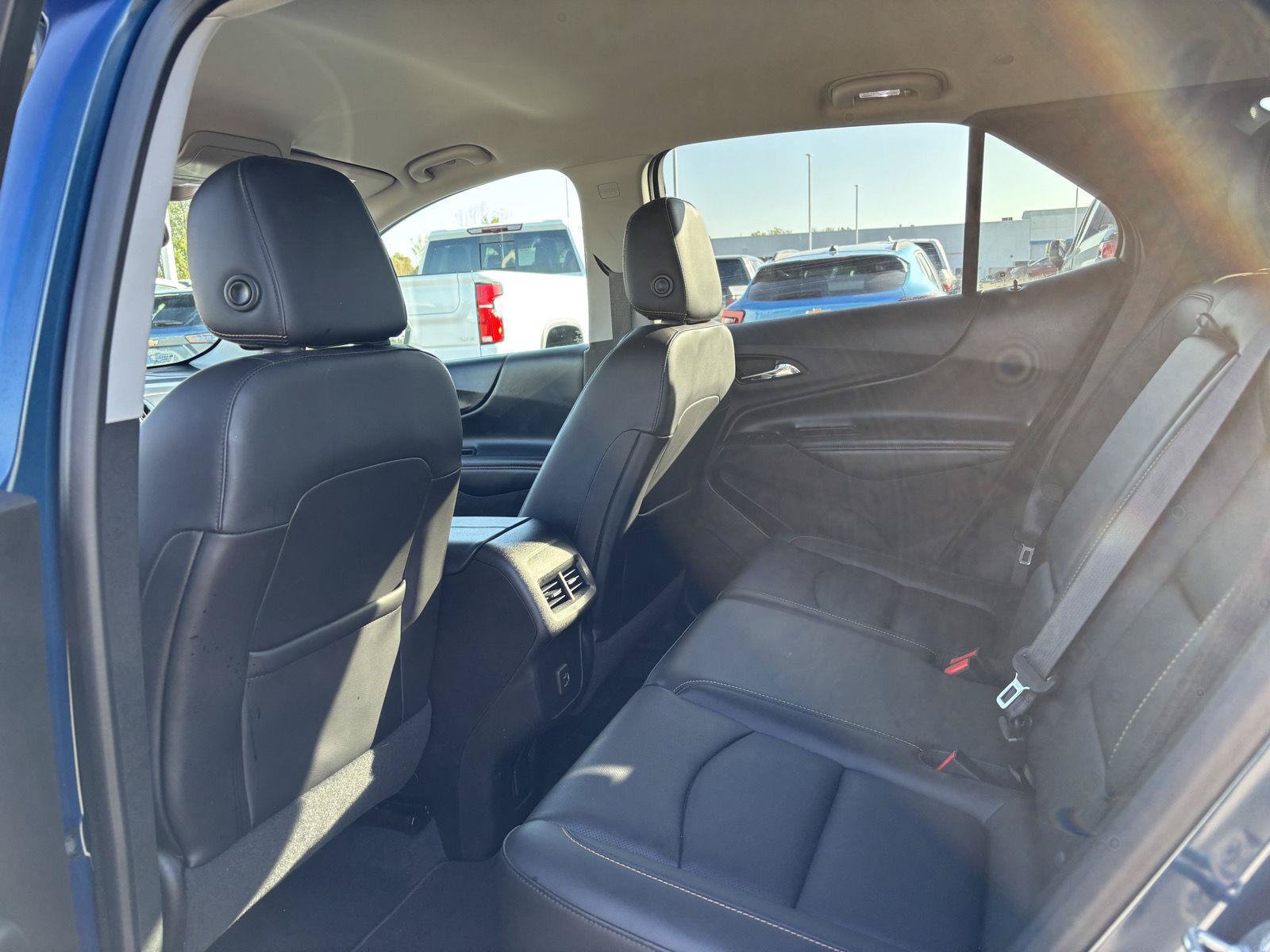 Used 2019 Chevrolet Equinox Premier FWD image 17