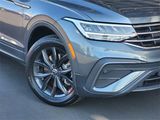 Used 2024 Volkswagen Tiguan SE image 3