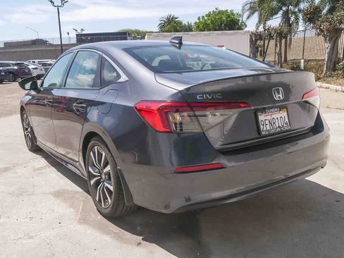 Used 2023 Honda Civic EX image 7