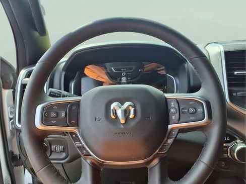 Used 2025 RAM 1500 Big Horn AWD/4WD image 30