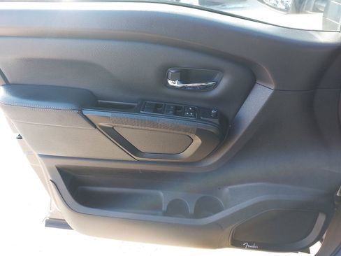 Used 2024 Nissan Titan PRO-4X image 27