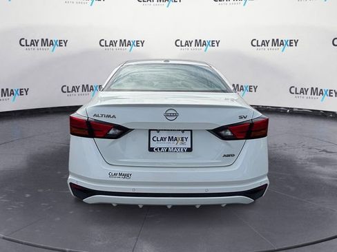 Used 2024 Nissan Altima 2.5 SV AWD/4WD image 4