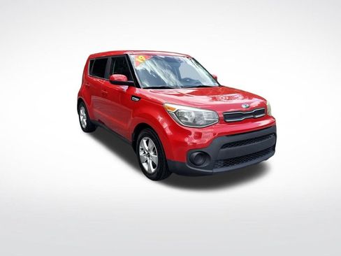 Used 2019 Kia Soul w/ Convenience Package FWD image 3